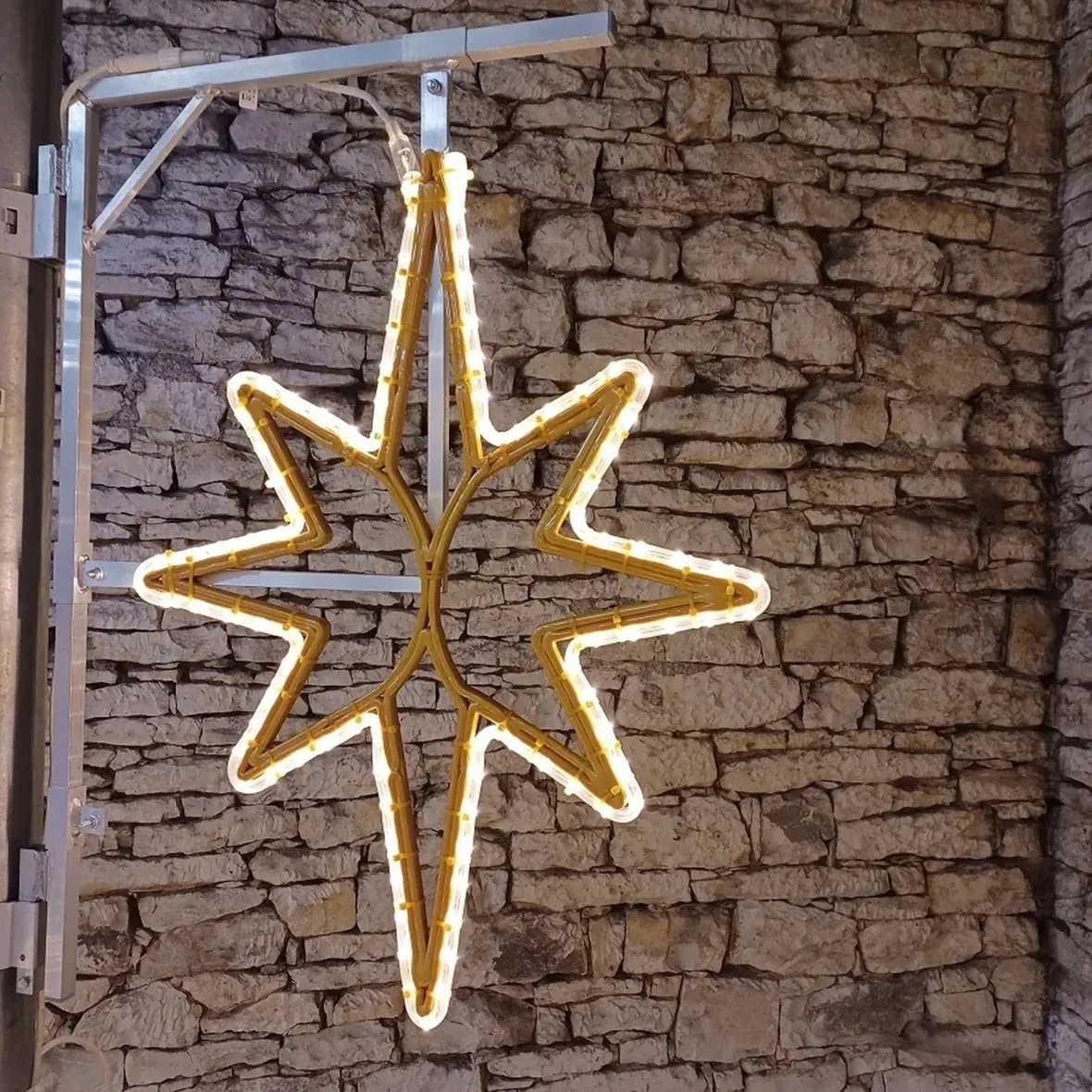 Easy Fix 2D LED světelná hvězda, 60 × 90 cm, teple bílá 3D tisk, dekor na veřejné osvětlení, hliník