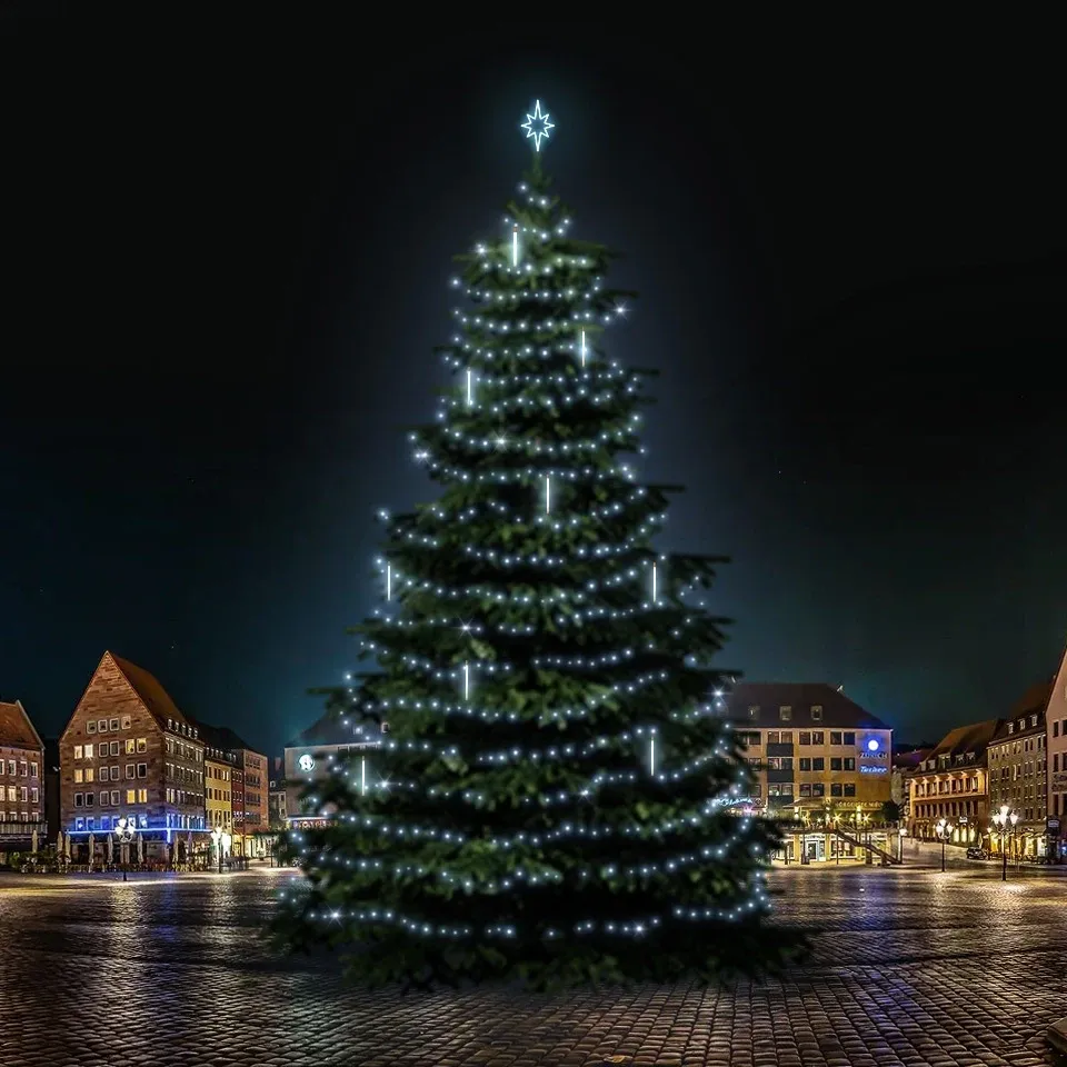 LED light set for Christmas trees 21-23 m high, icy white with falling snow