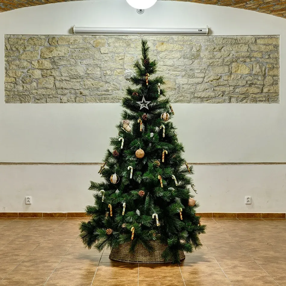 Artificial Christmas tree, 300 cm