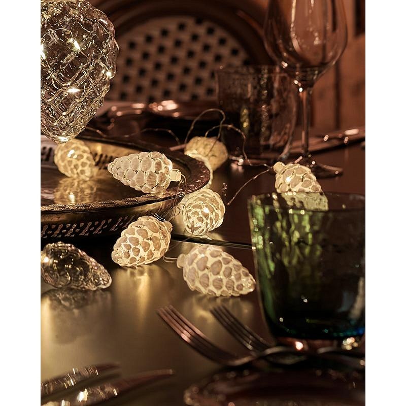 _Downloaded LED decorative light chain with torches, pine cones, 1,5 m