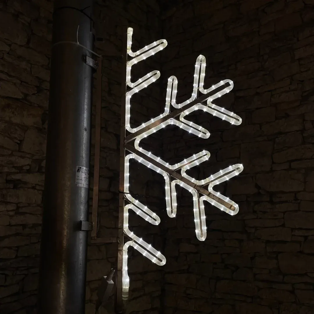 Decor half snowflake,90x50cm, icy