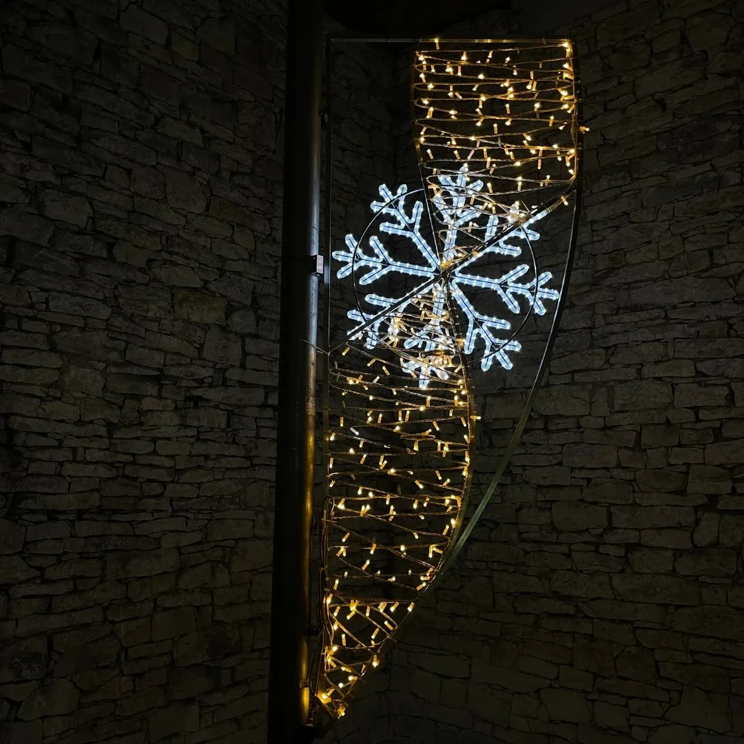 Ice white snowflake decor in warm white frame with flash 2,5x094m,