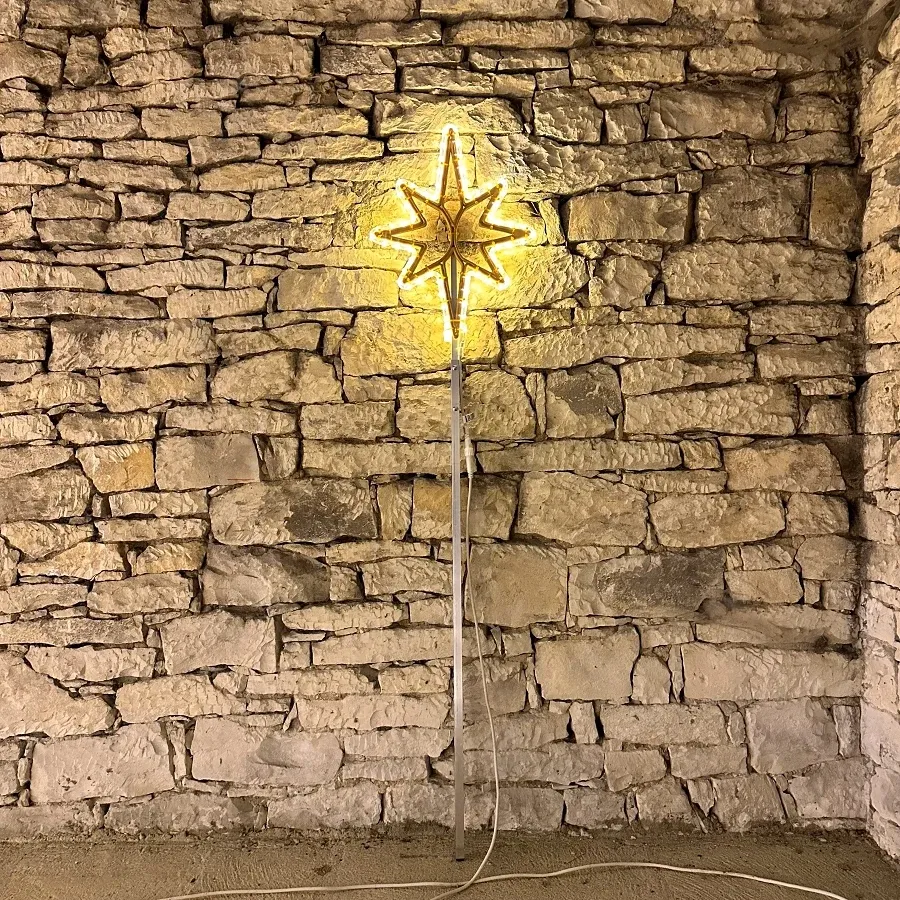 Easy Fix 2D LED star light for tree top, 45 × 70 cm, warm white, 3D printing