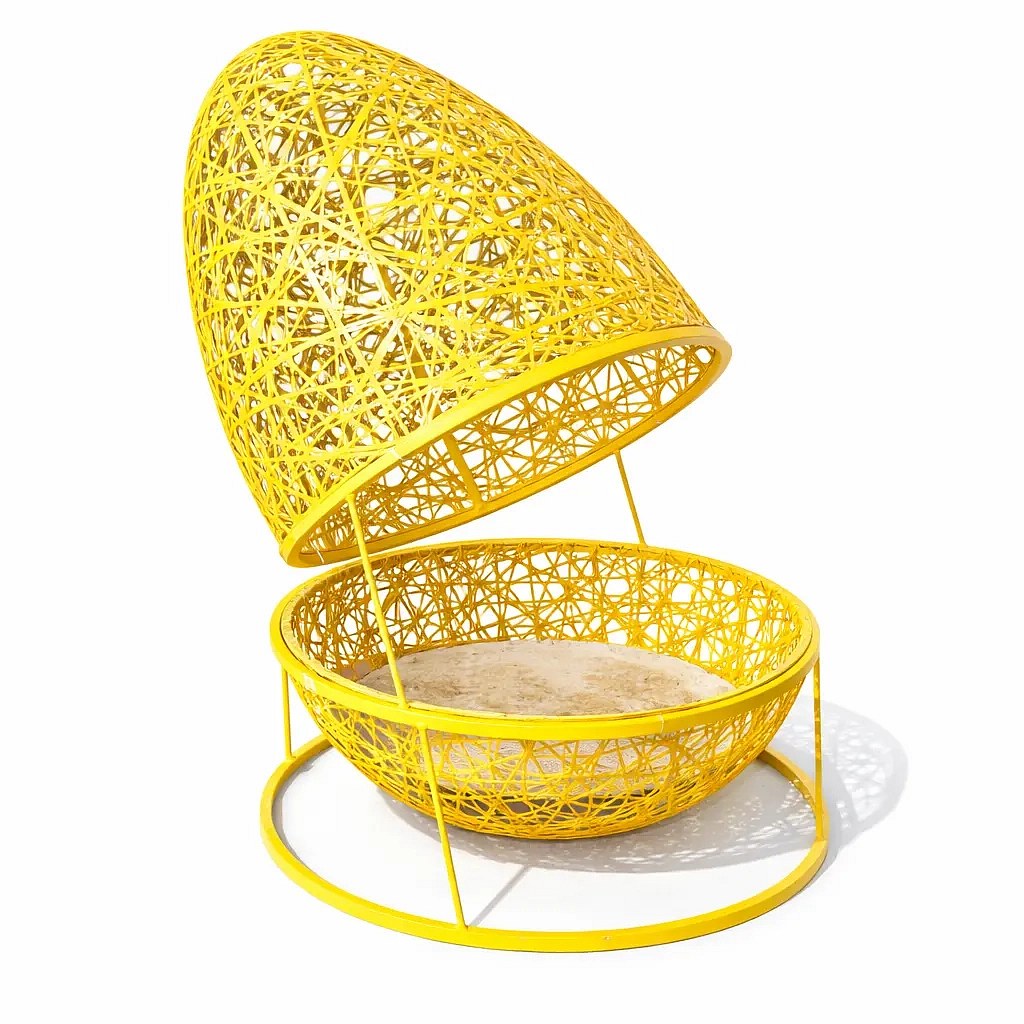 3D Easter decoration open egg yellow 150 cm, fibreglass and aluminium - used