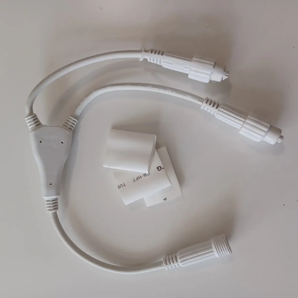 Eco Fix T splitter, 2 outputs, white, 36 V