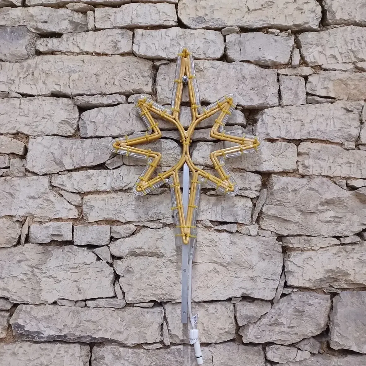 9. Tree-top star, 180 cm