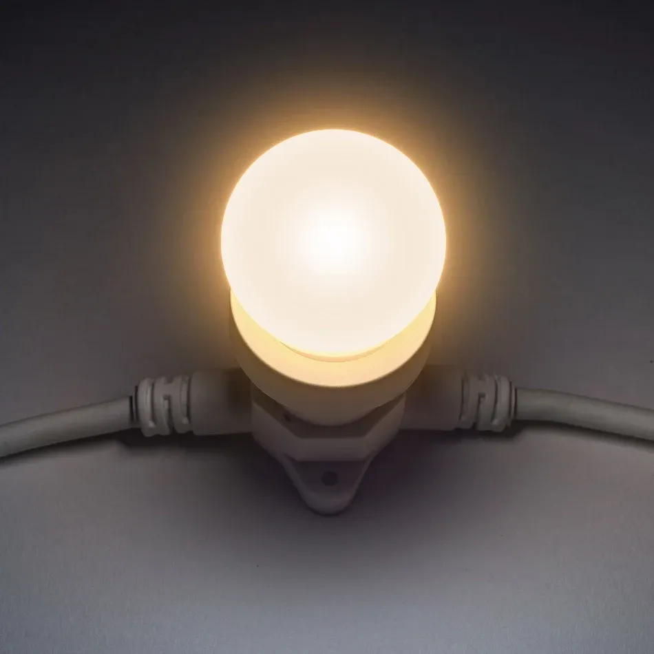 LED bulb warm white, socket E27, 12 diodes